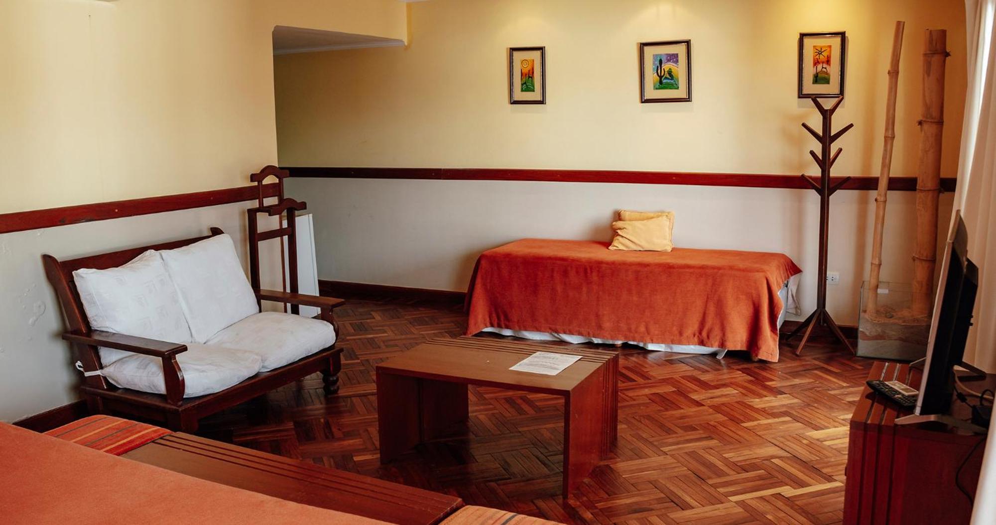 Hotel Los Sauces كفايات المظهر الخارجي الصورة