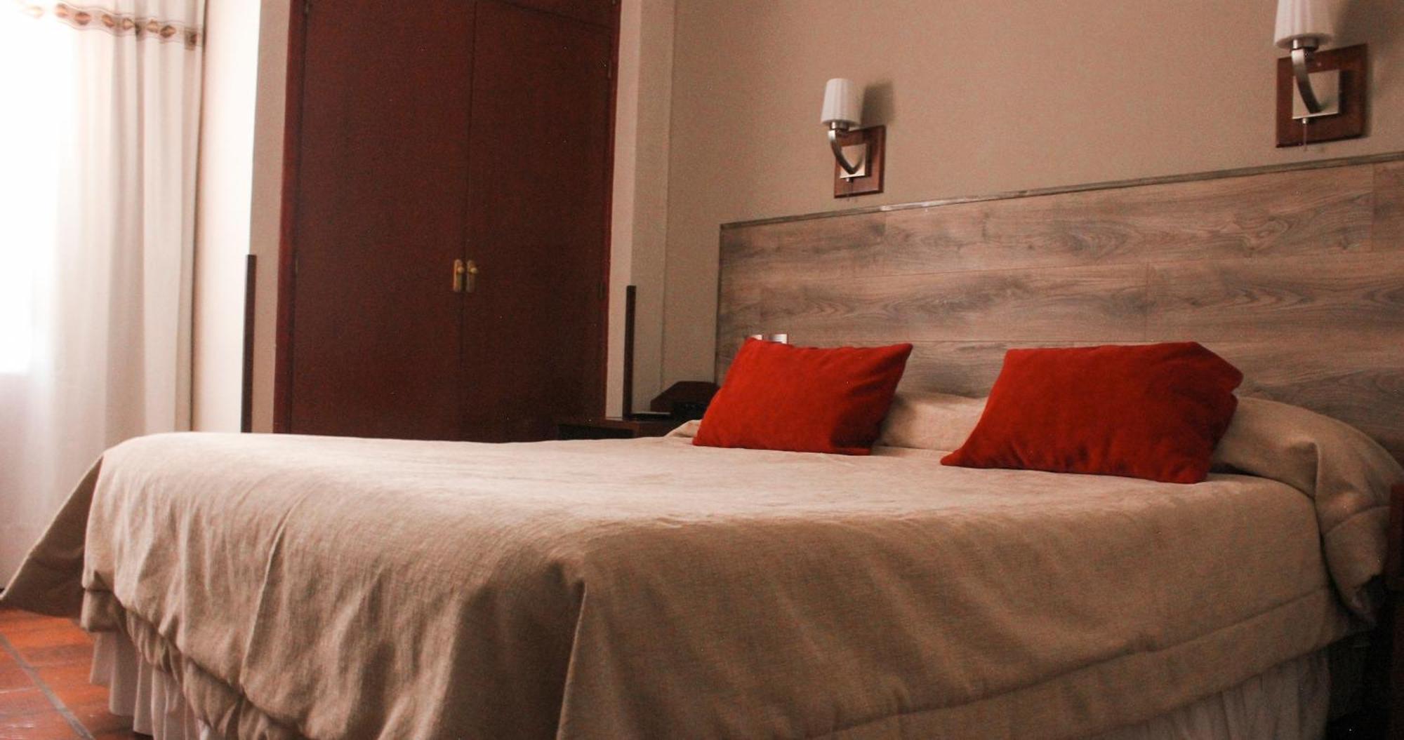 Hotel Los Sauces كفايات المظهر الخارجي الصورة